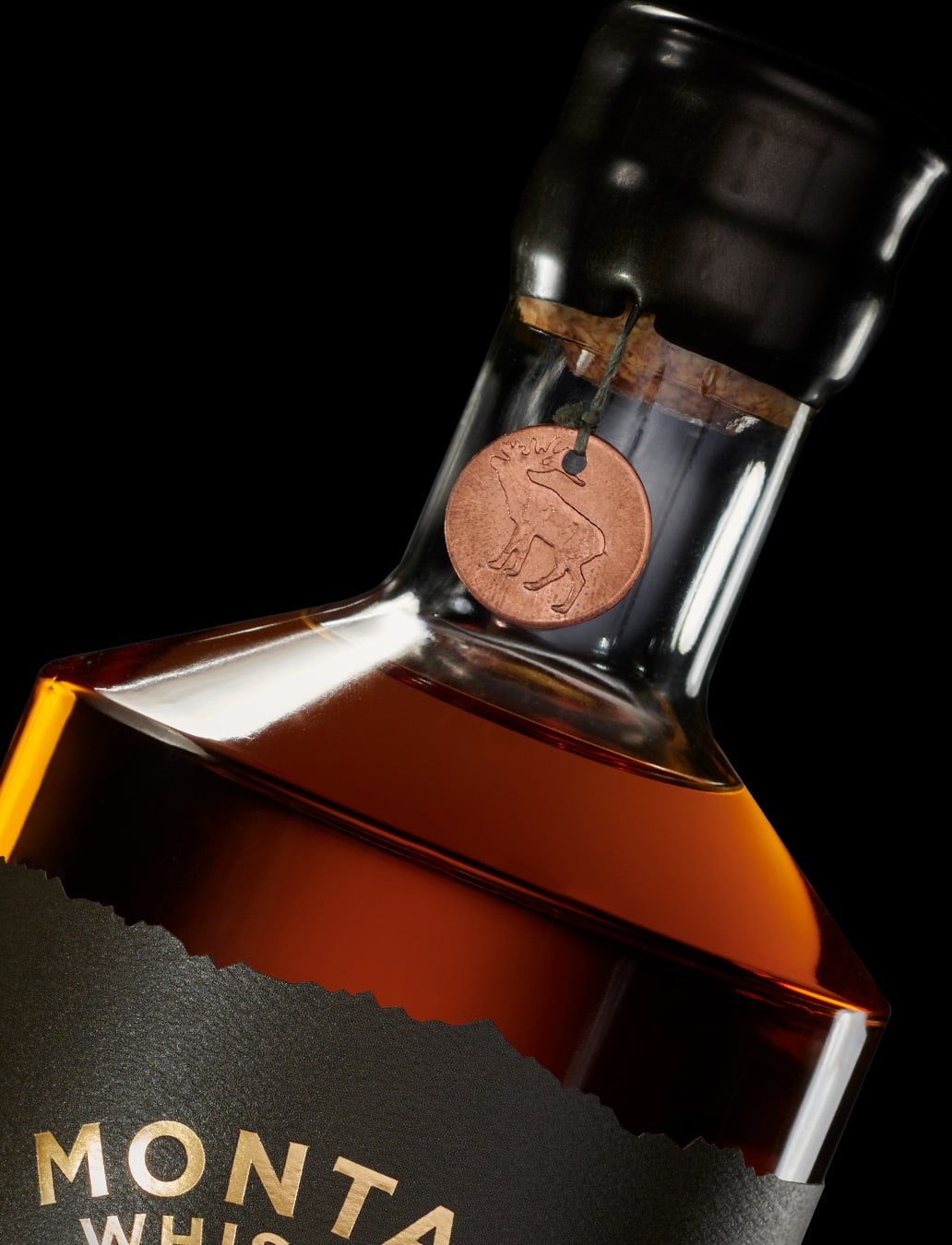 Spanish Peaks Whiskey by Montana Whiskey Co. bottle detail